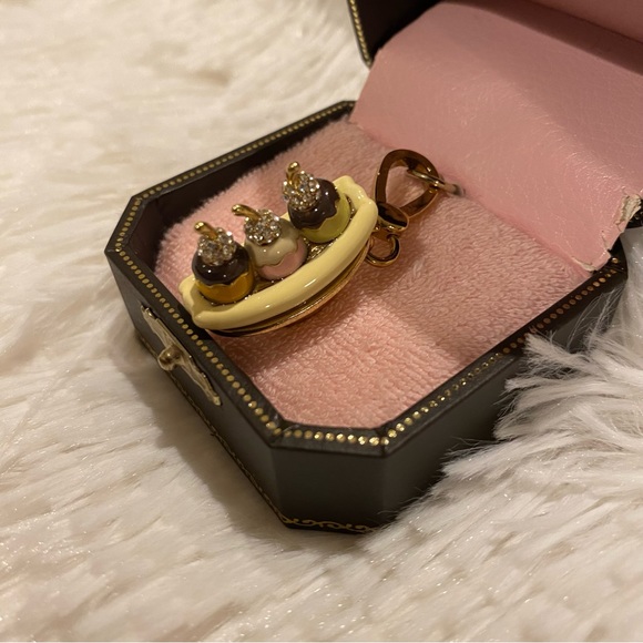 Juicy Couture Banana Split Charm - Picture 4 of 8